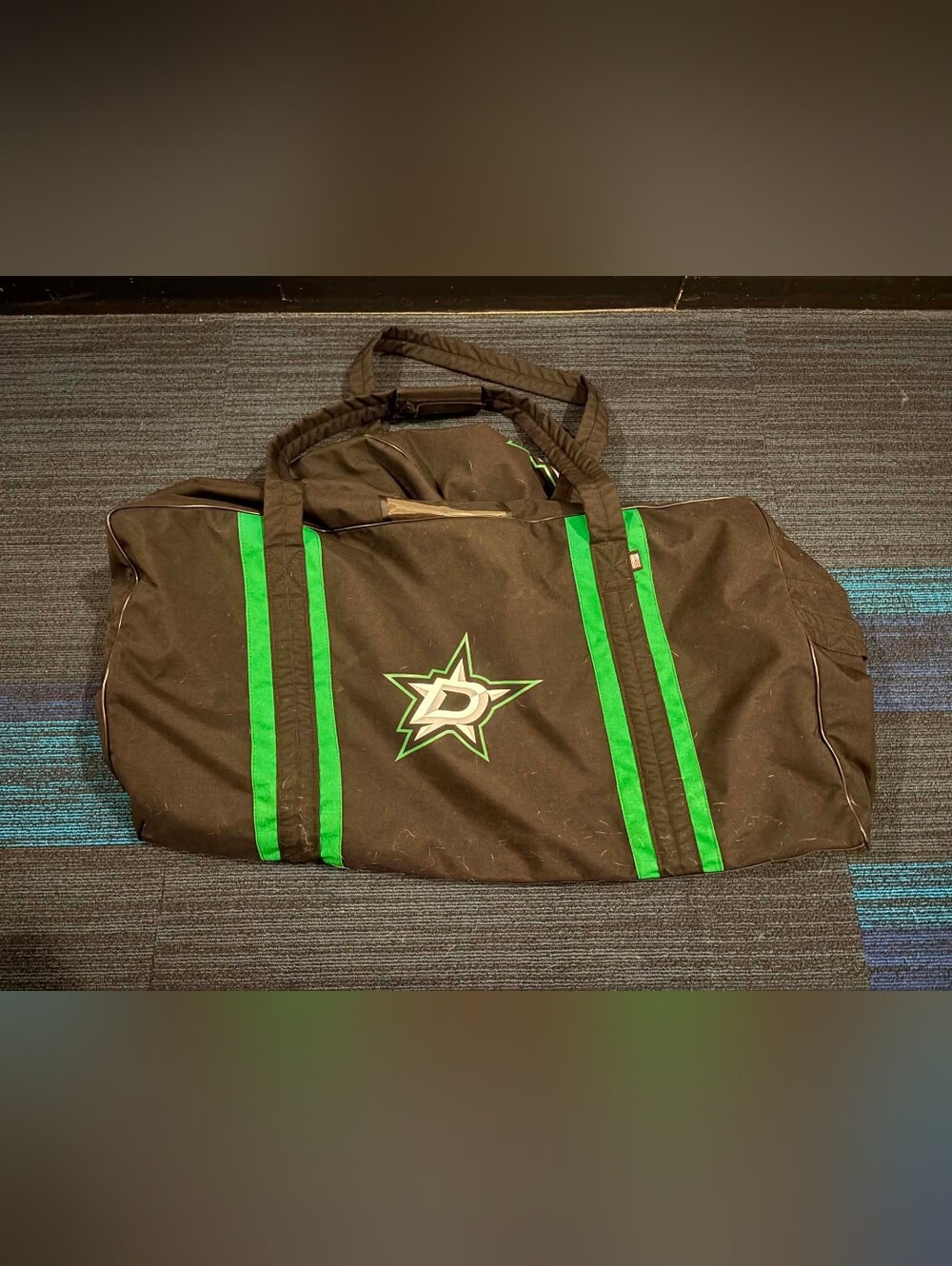 NHL Pro Stock Dallas Stars Hockey Player Equipment Bag Great Condition
